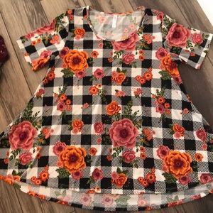 LuLaRoe perfect tee